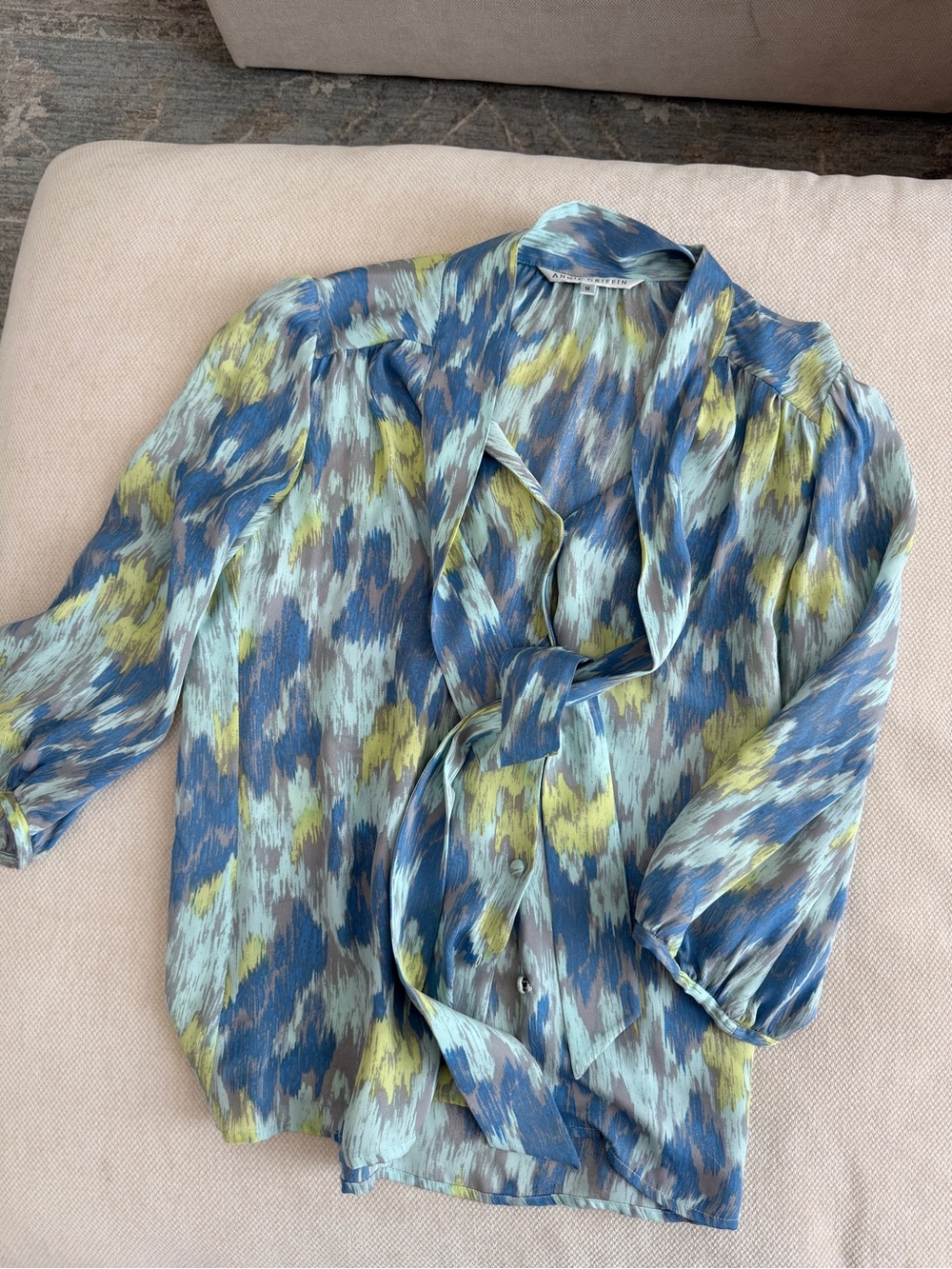 Annie Griffin Blue and Green Tie-Neck Silk Blouse
